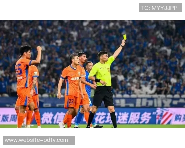 前裁判称主裁判决准确利马手球不构成点球判罚合理性分析