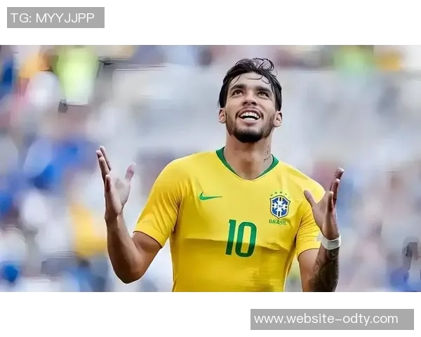 马德鲁加重返巴西踢野球并向市长赠送泰山球衣传递友谊与热情